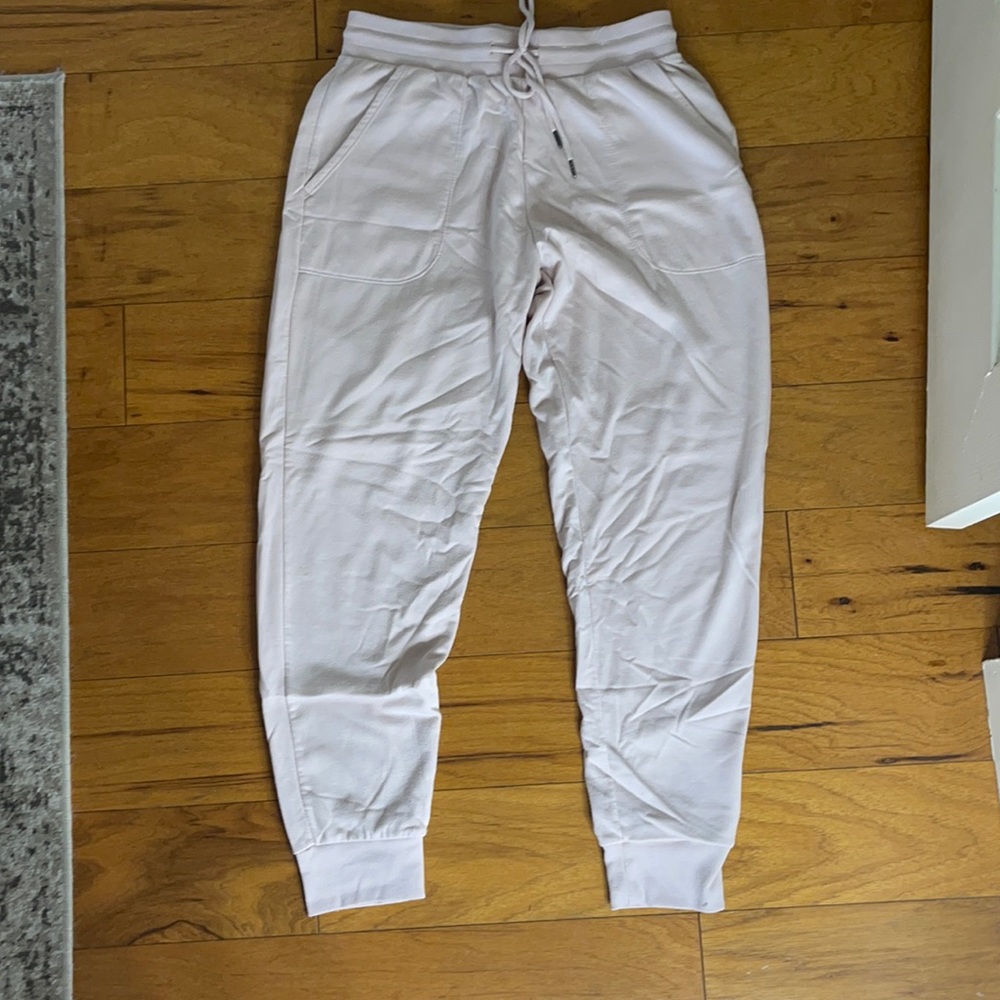 NEVER WORN light pink joggers